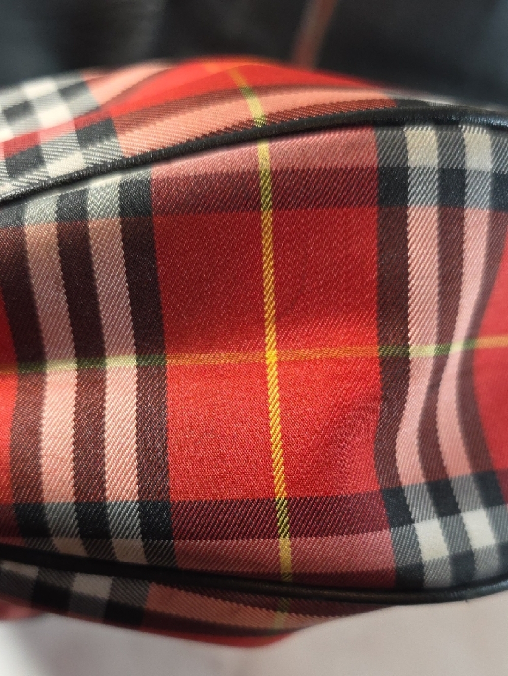 Burberry Red Plaid Shoulder Bag with Black Trim - Picture 11 of 15